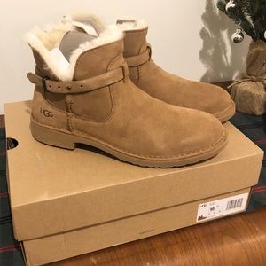 UGG Elisa Boot Size 10, NWT